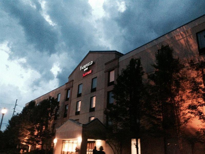 Fairfield Inn Энн-Арбор Экстерьер фото